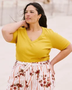 Classic V-Neck Ribbed Tee Goldenrod