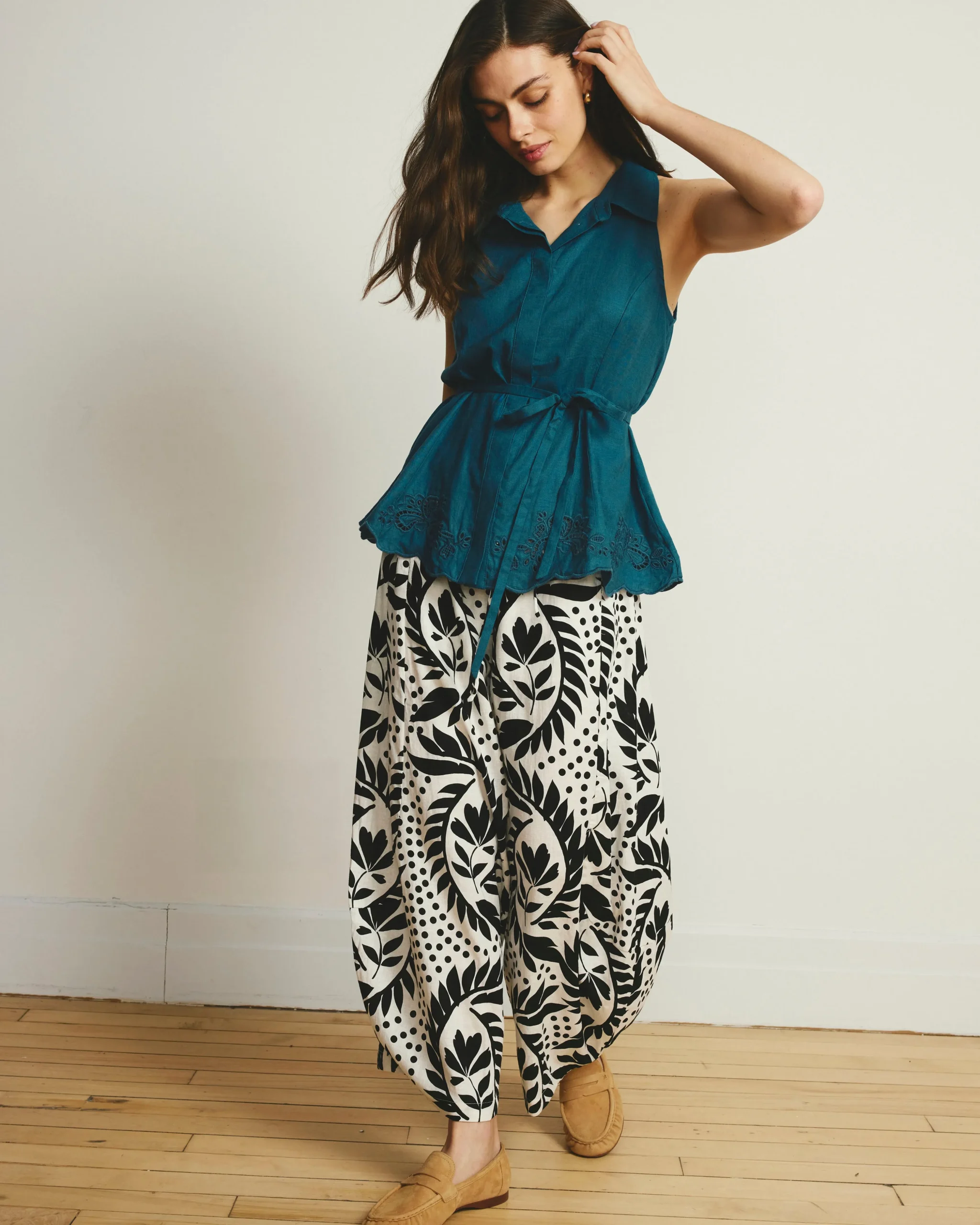 Cosma Barrel Leg Linen Blend Pants Vine Print