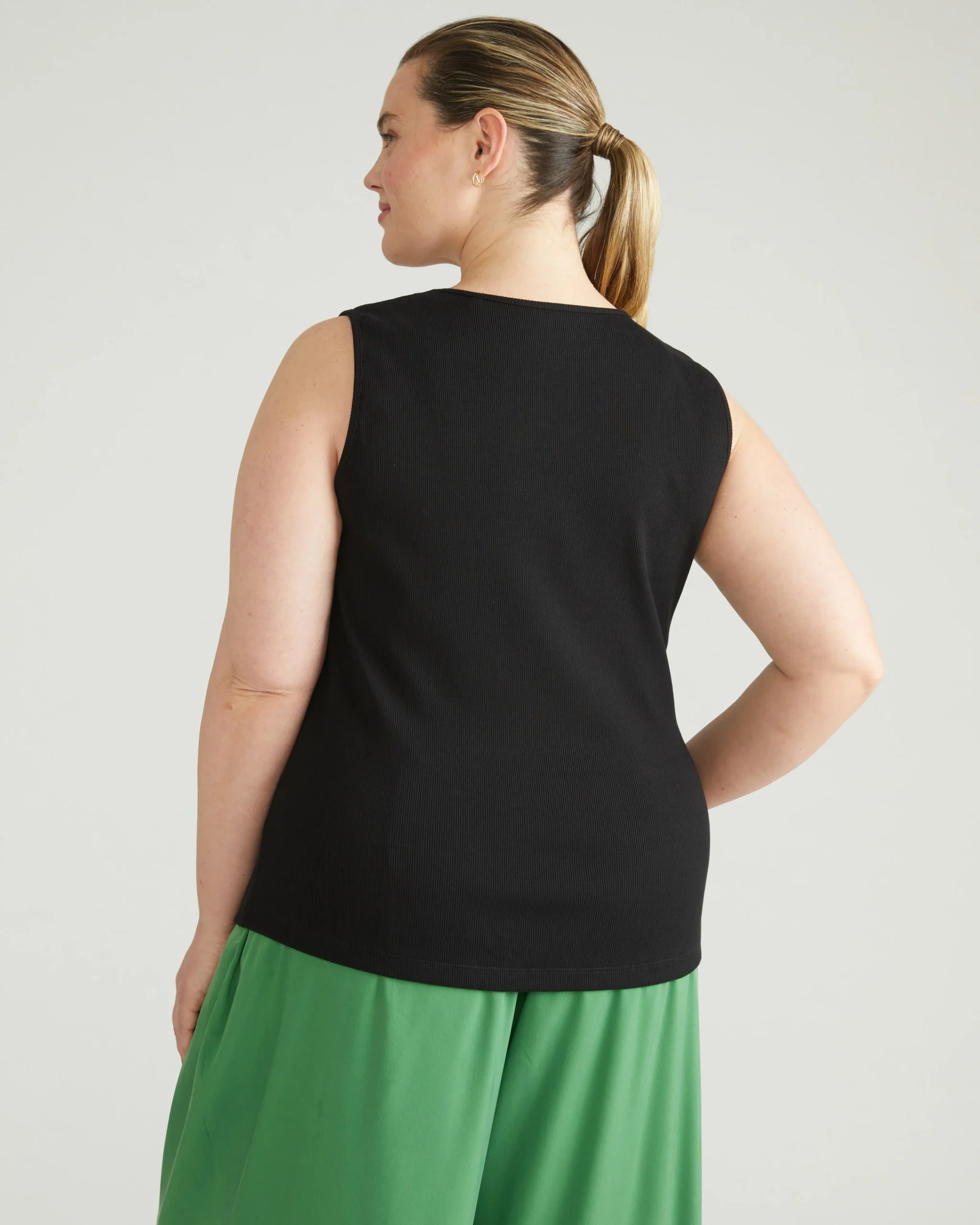 Daisy Ribbed Tank Black