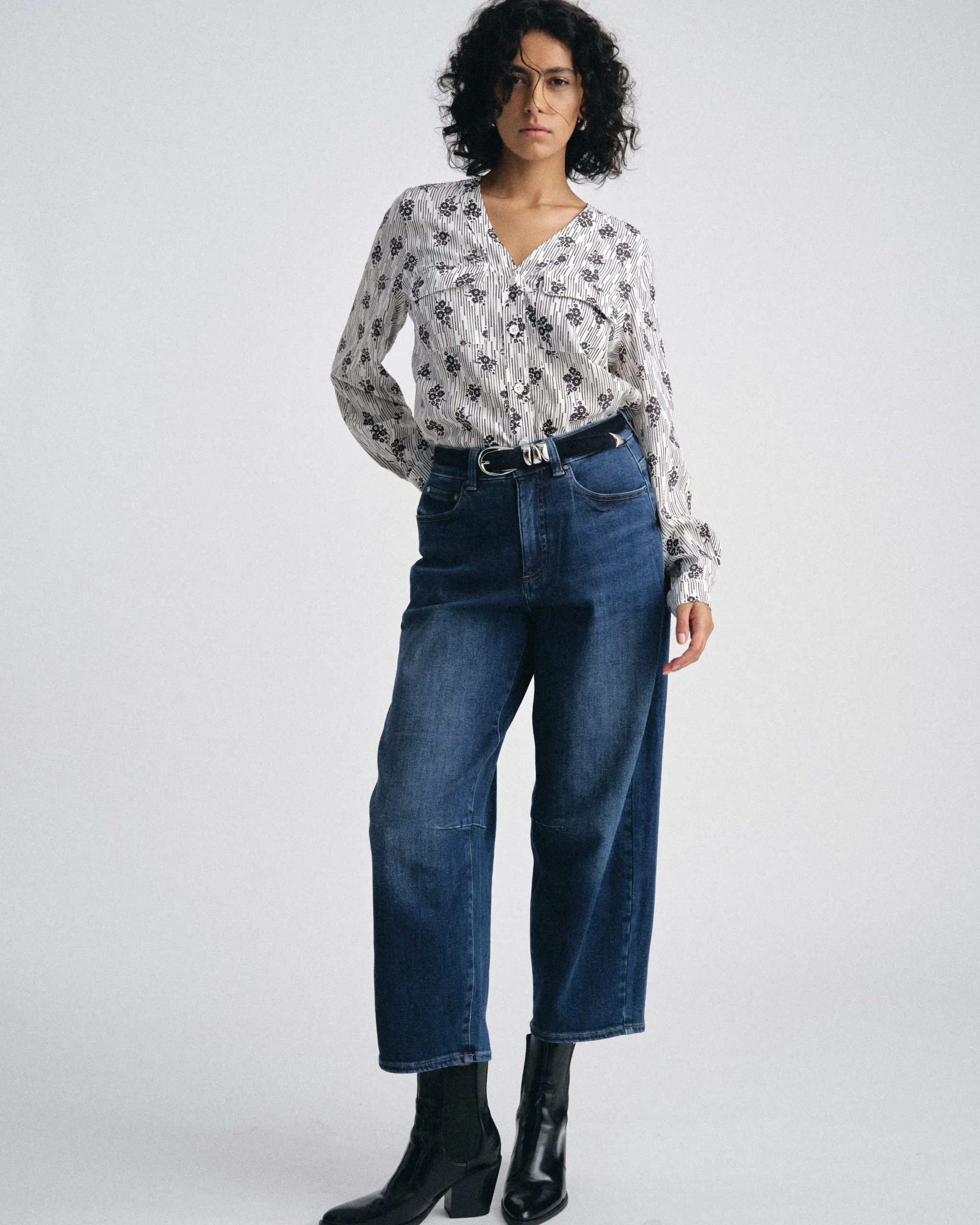 Dakota Cropped Barrel Leg Jeans Naval Blue Wash