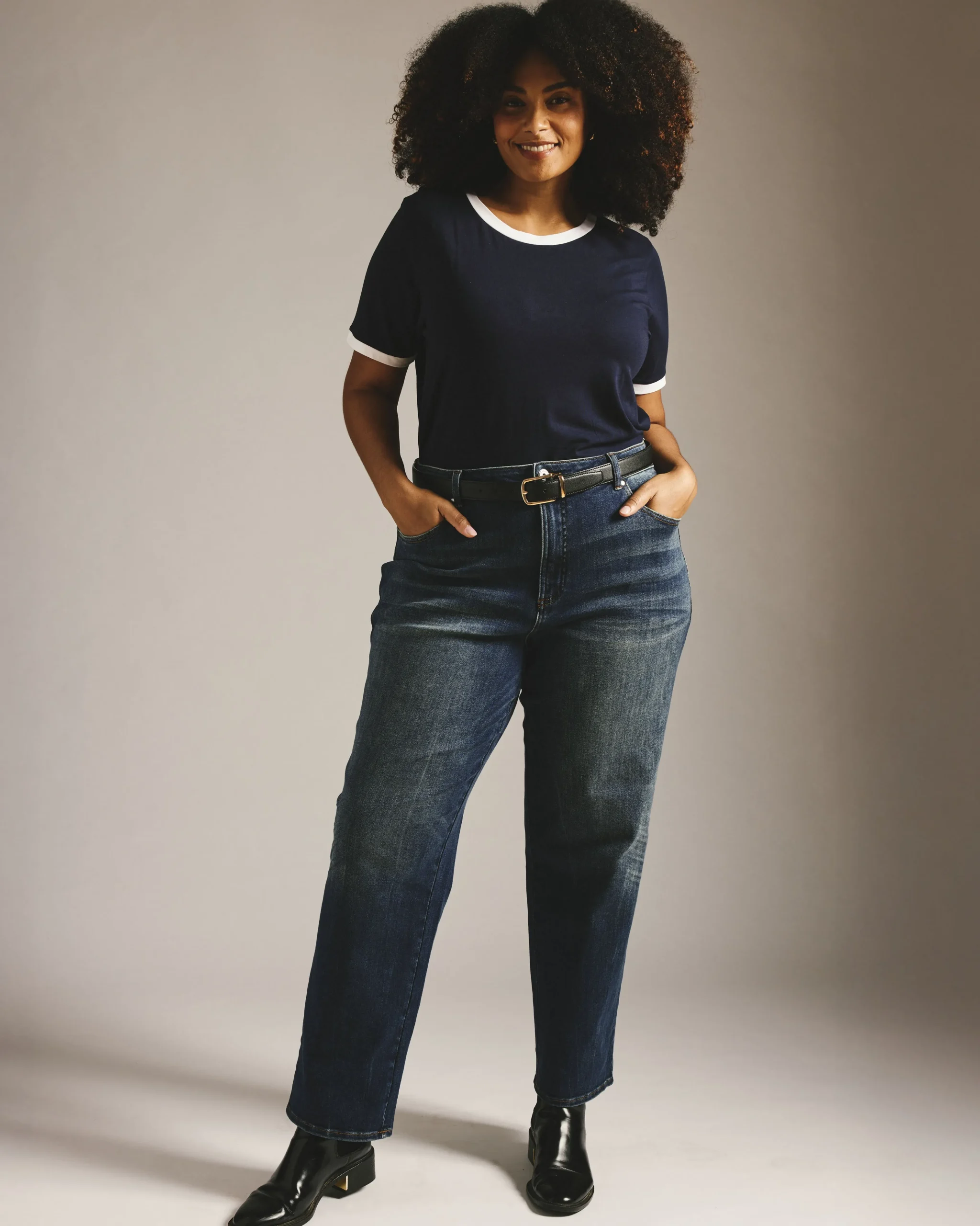 Donna High Rise Curve Straight Leg Jeans 32 Inch Field of Dreams Indigo