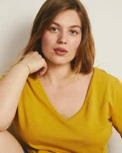 Double V Tee Goldenrod