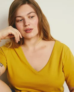 Double V Tee Goldenrod