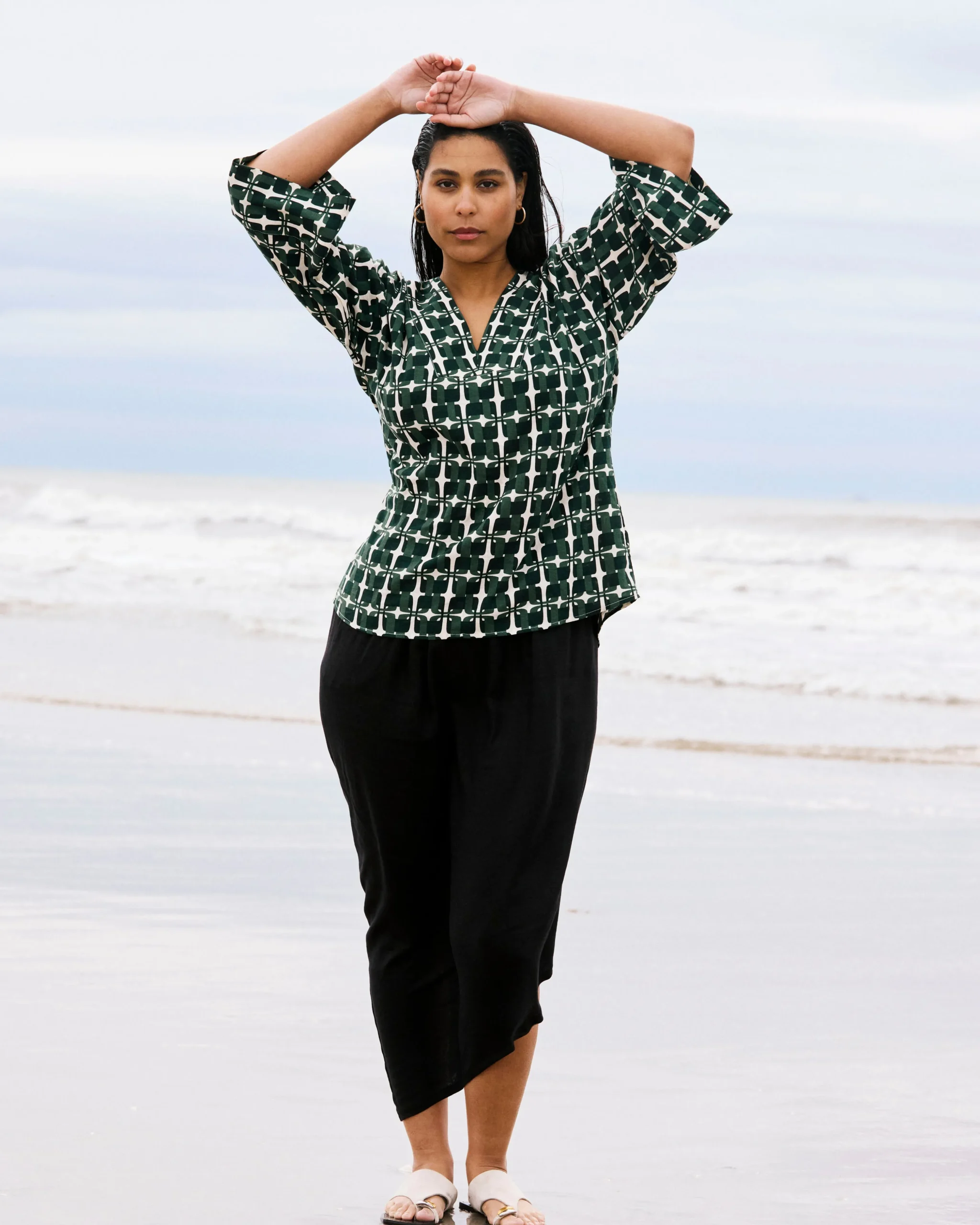 Elio V-Neck Linen Blend Top Green Trellis Print