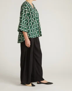 Elio V-Neck Linen Blend Top Green Trellis Print