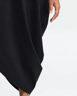Iconic Petite Geneva Dress Black
