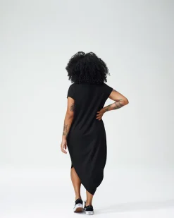 Iconic Petite Geneva Dress Black