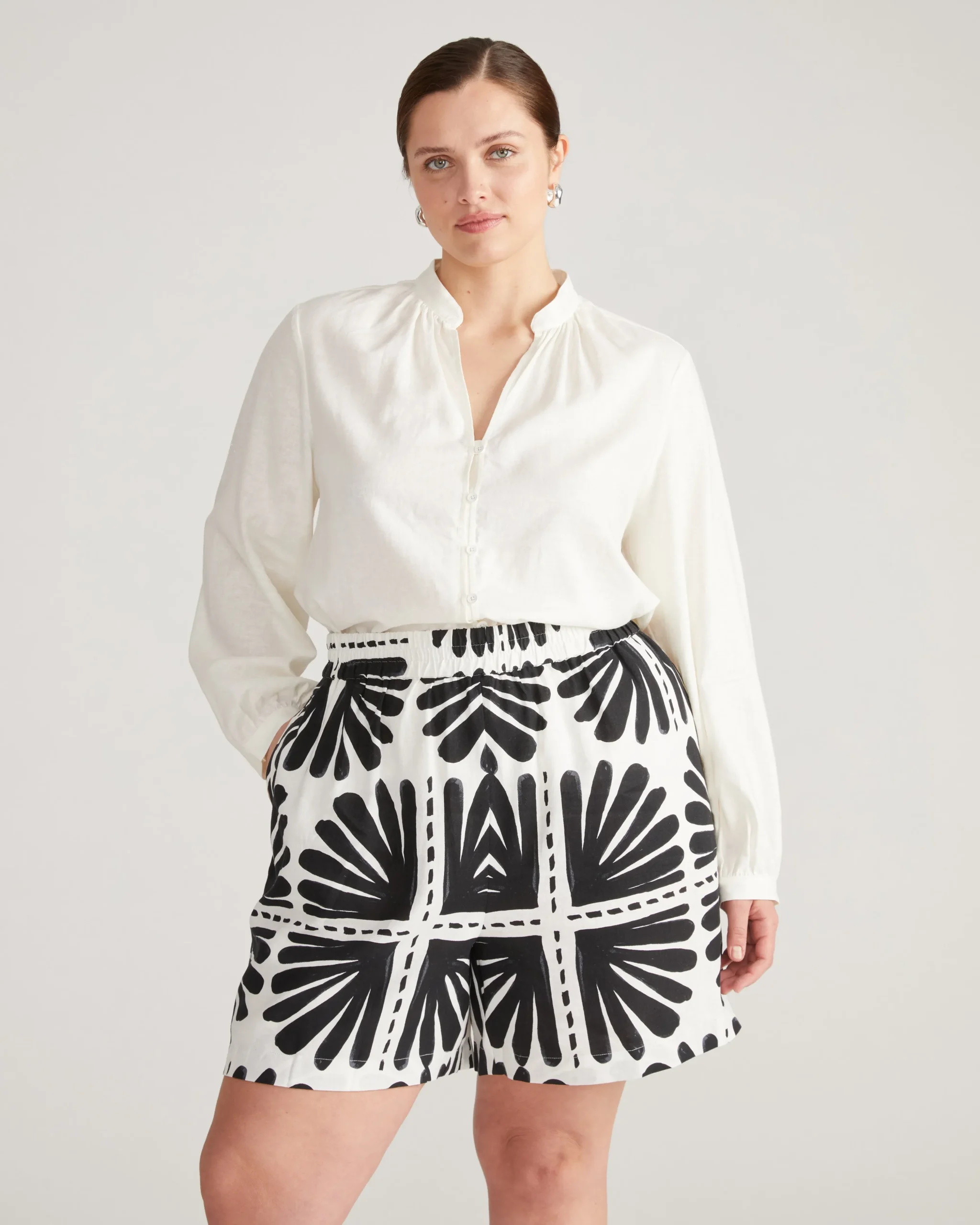 Juniper Linen Blend Easy Pull-On Shorts Ink Bloom Print