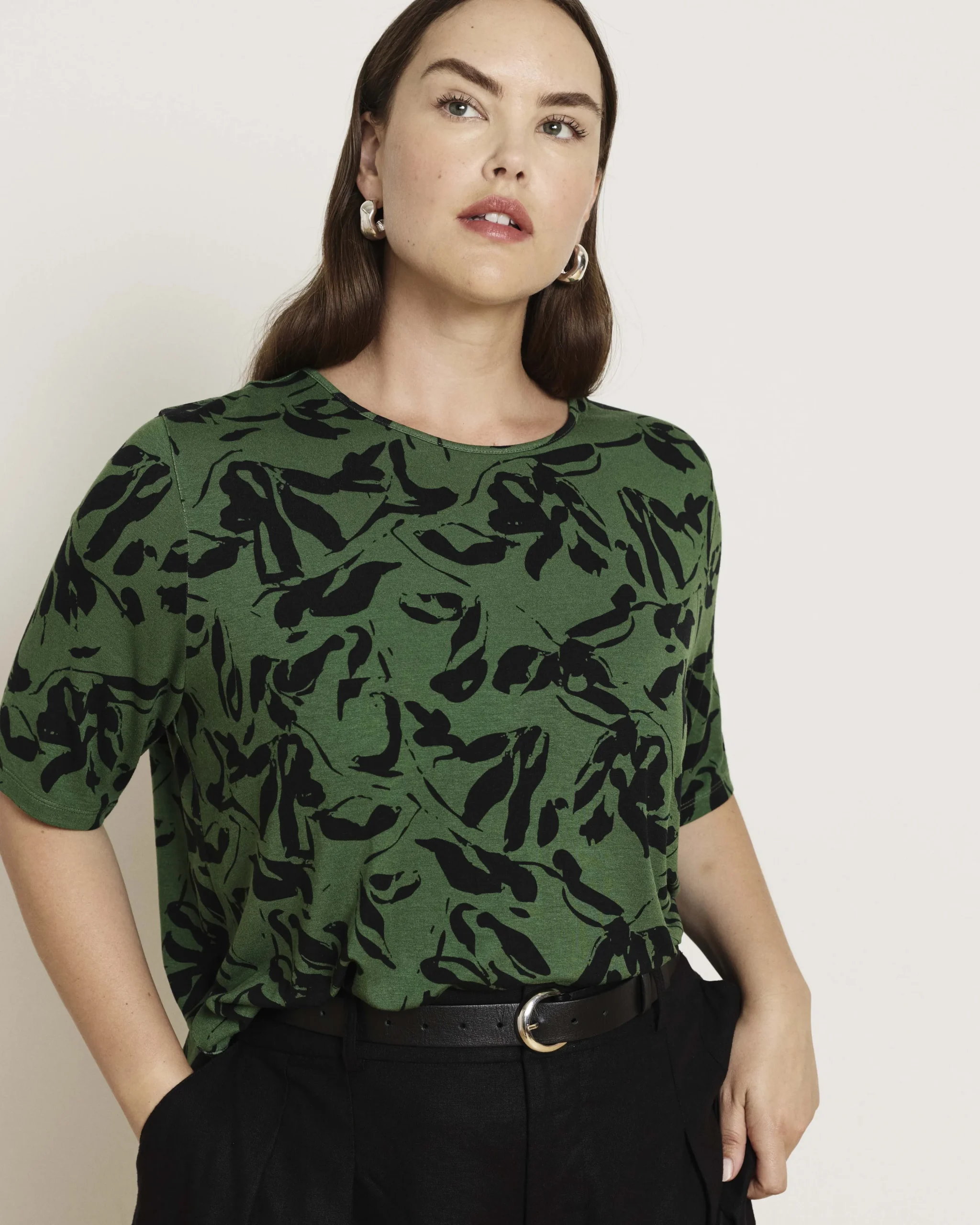 Lily Liquid Jersey Crew Neck Stovepipe Tee Green Sgraffito Print