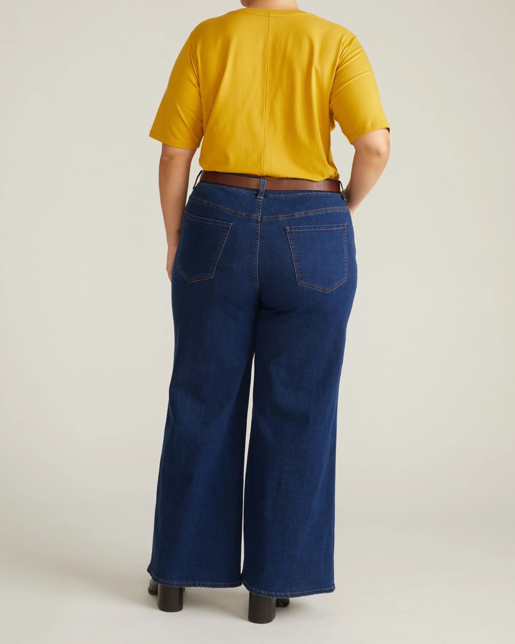 Maia Stovepipe Sleeve V Neck Tee Yellow Ochre