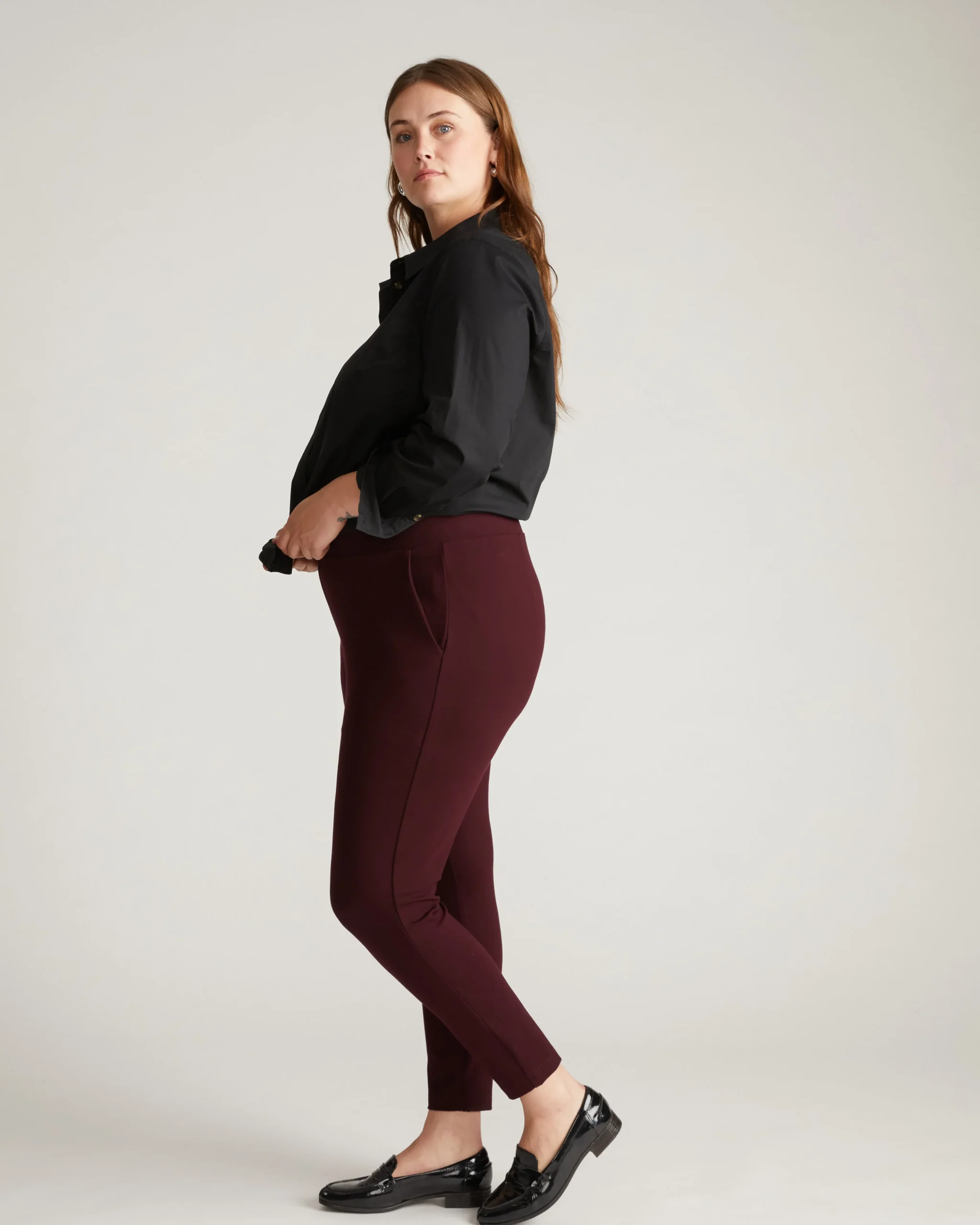 Minimalist Moro Pocket Signature Ponte Pants Black Cherry