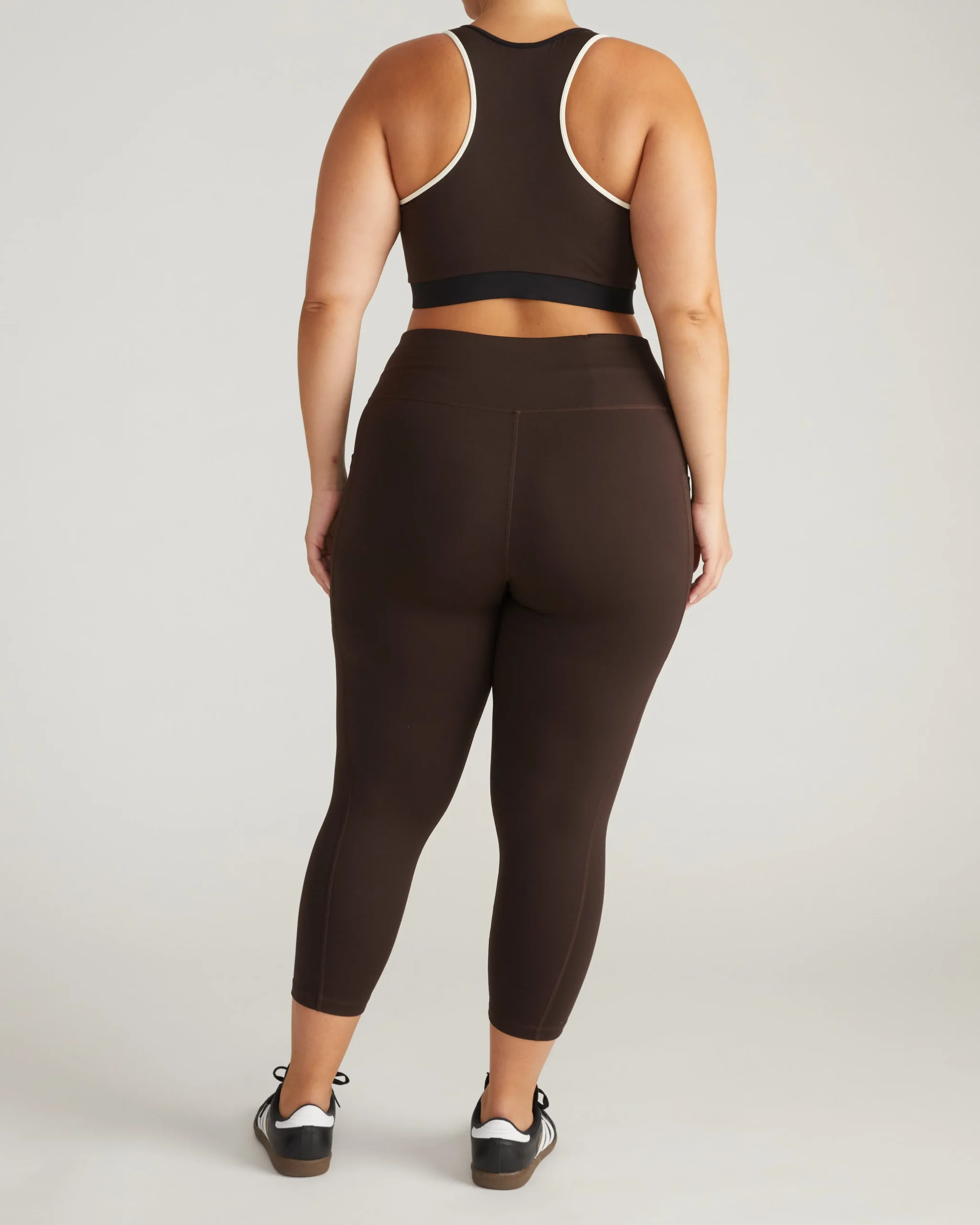 Next-to-Naked Cropped Pocket Legging Deep Brown