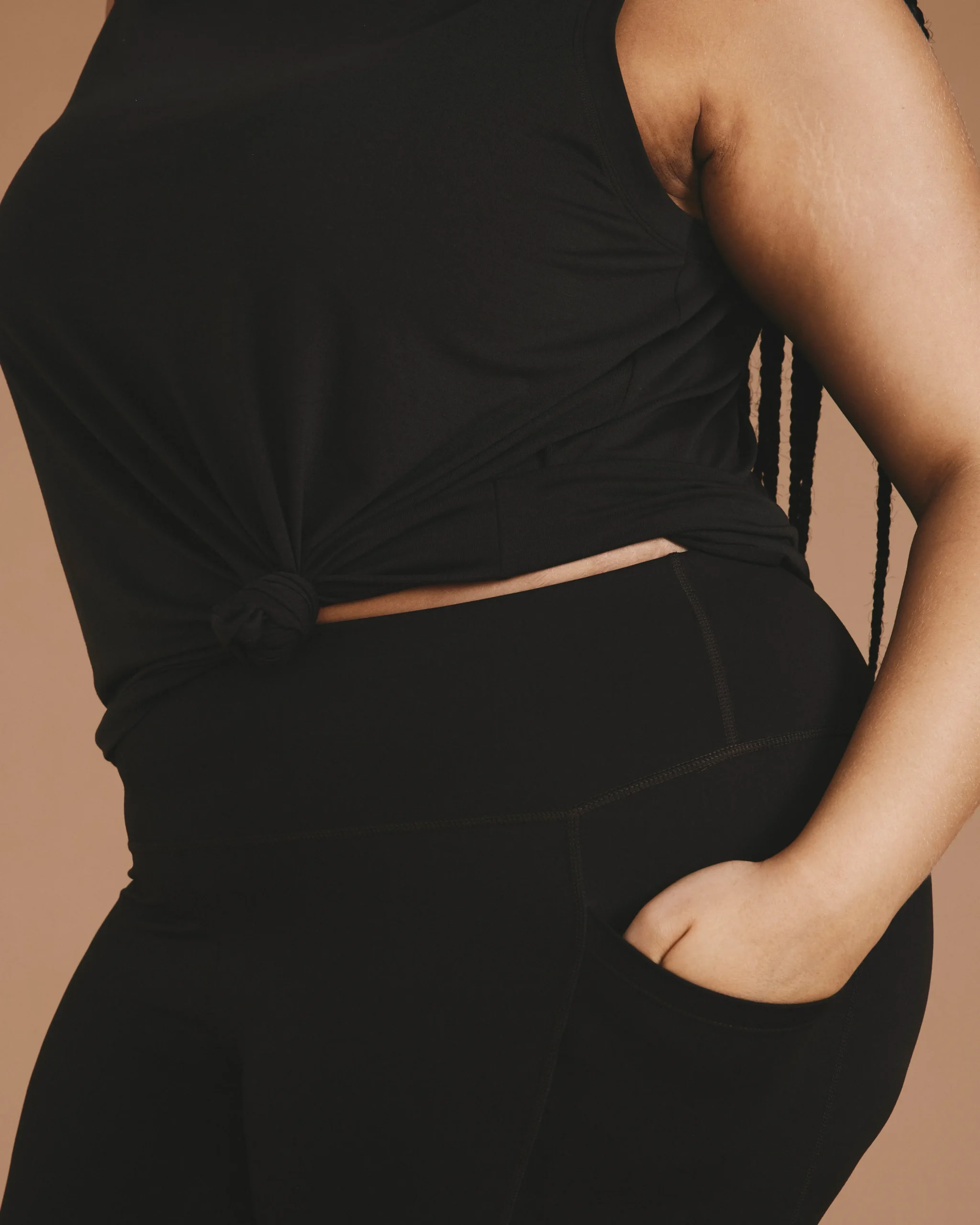 Next-to-Naked Cropped Pocket Legging Deep Brown