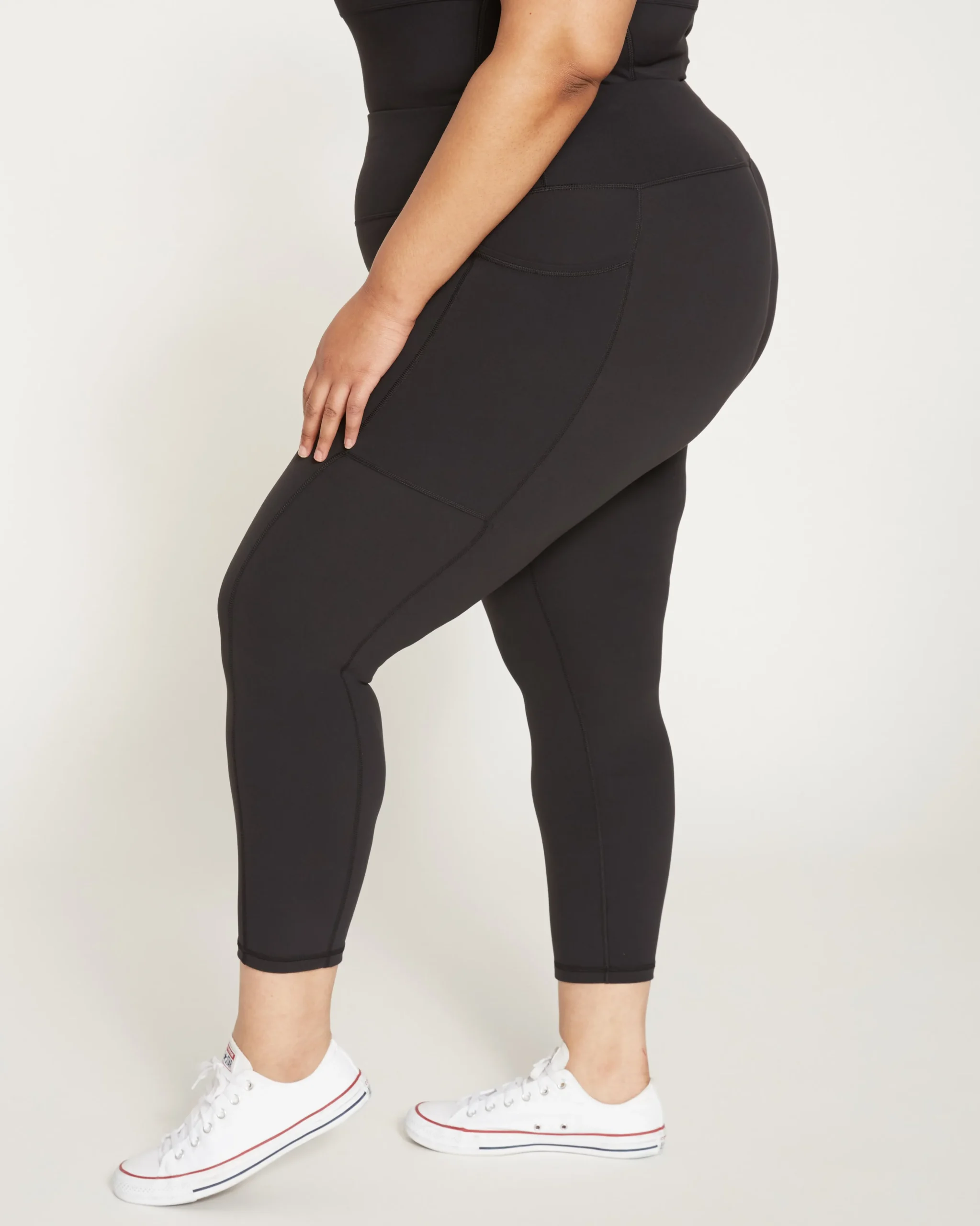 Next-to-Naked Cropped Pocket Legging Black