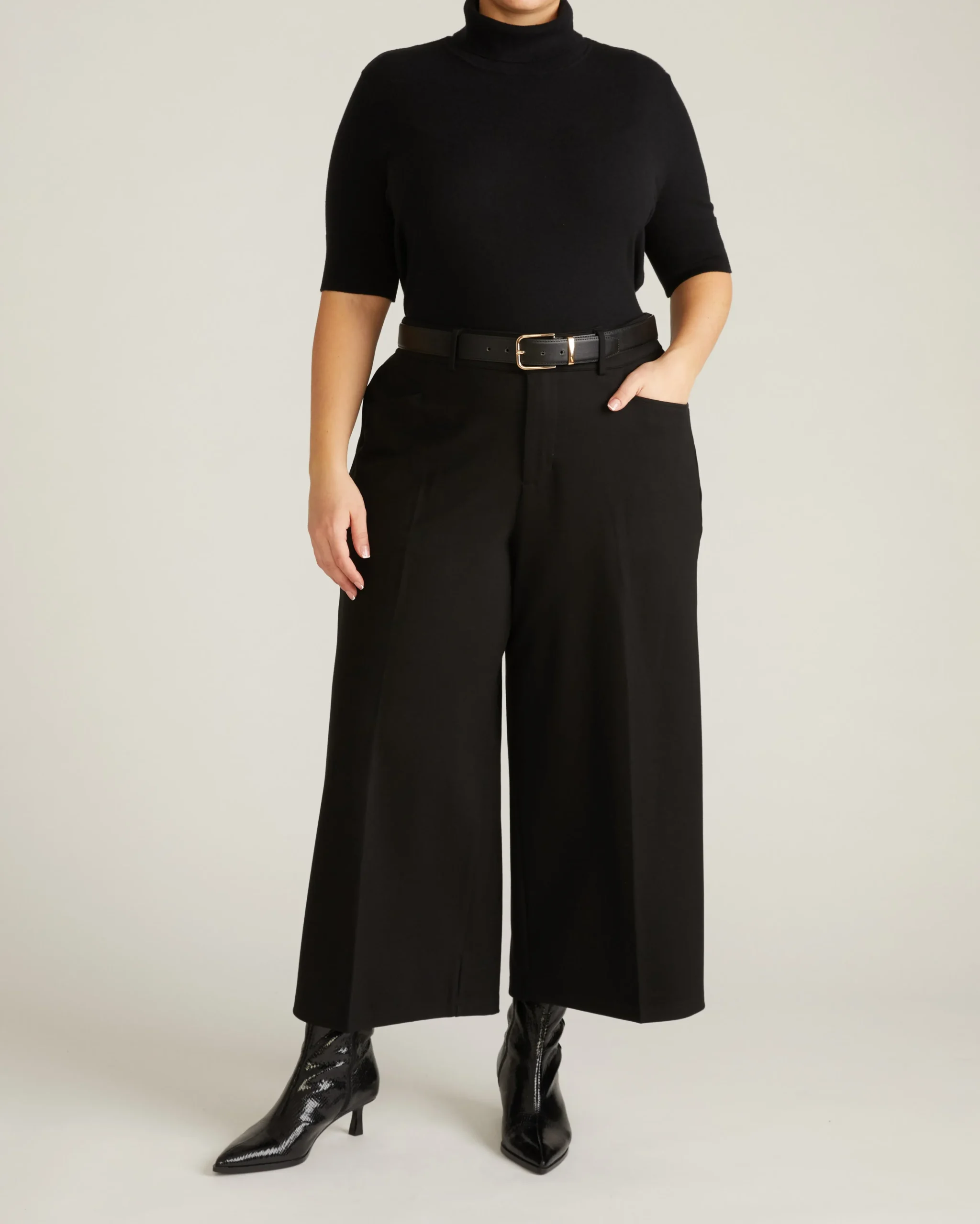 Savvy Fine Knit Turtleneck Sweater Top Black