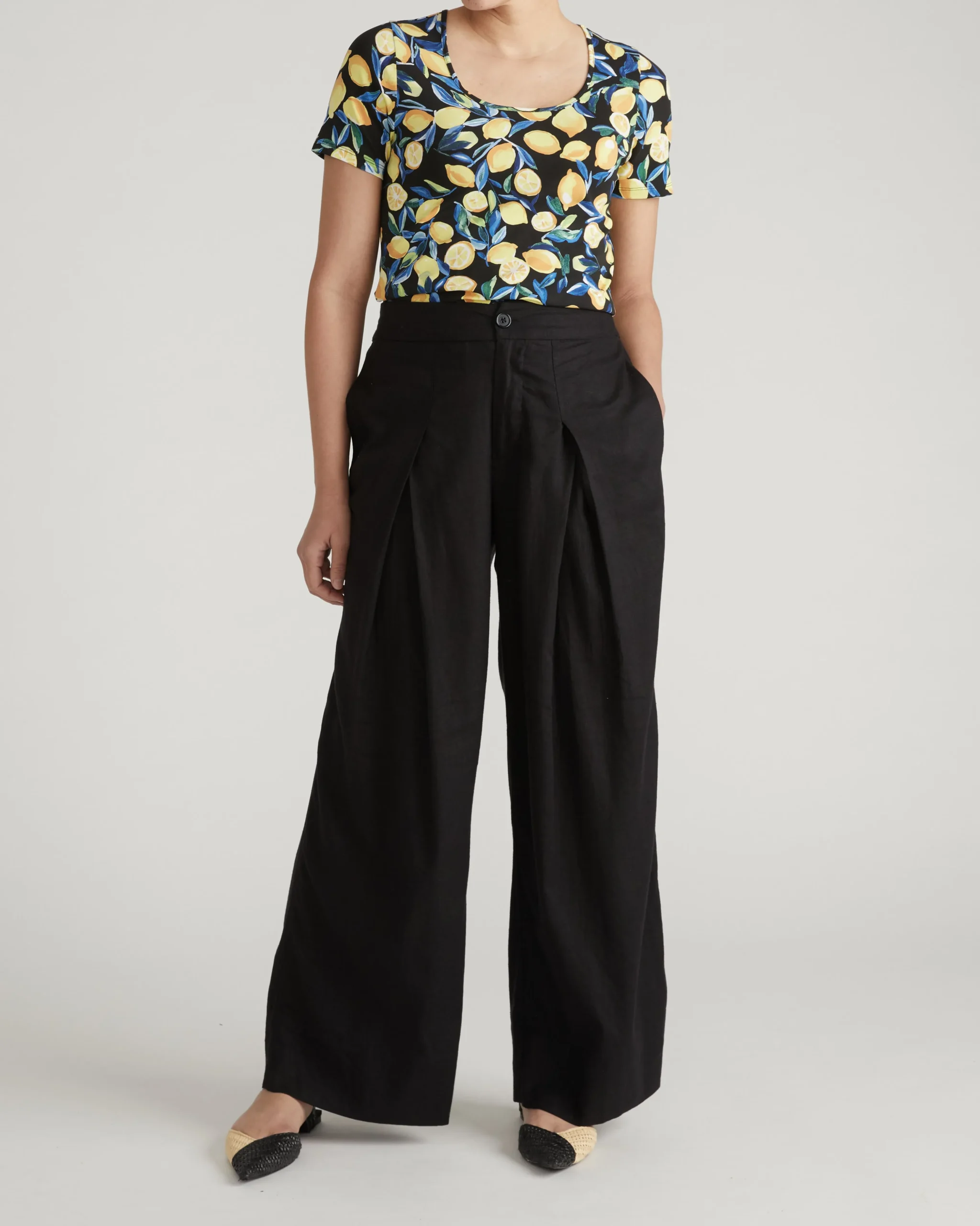 Scoop Neck Tee Black Limoncello Print