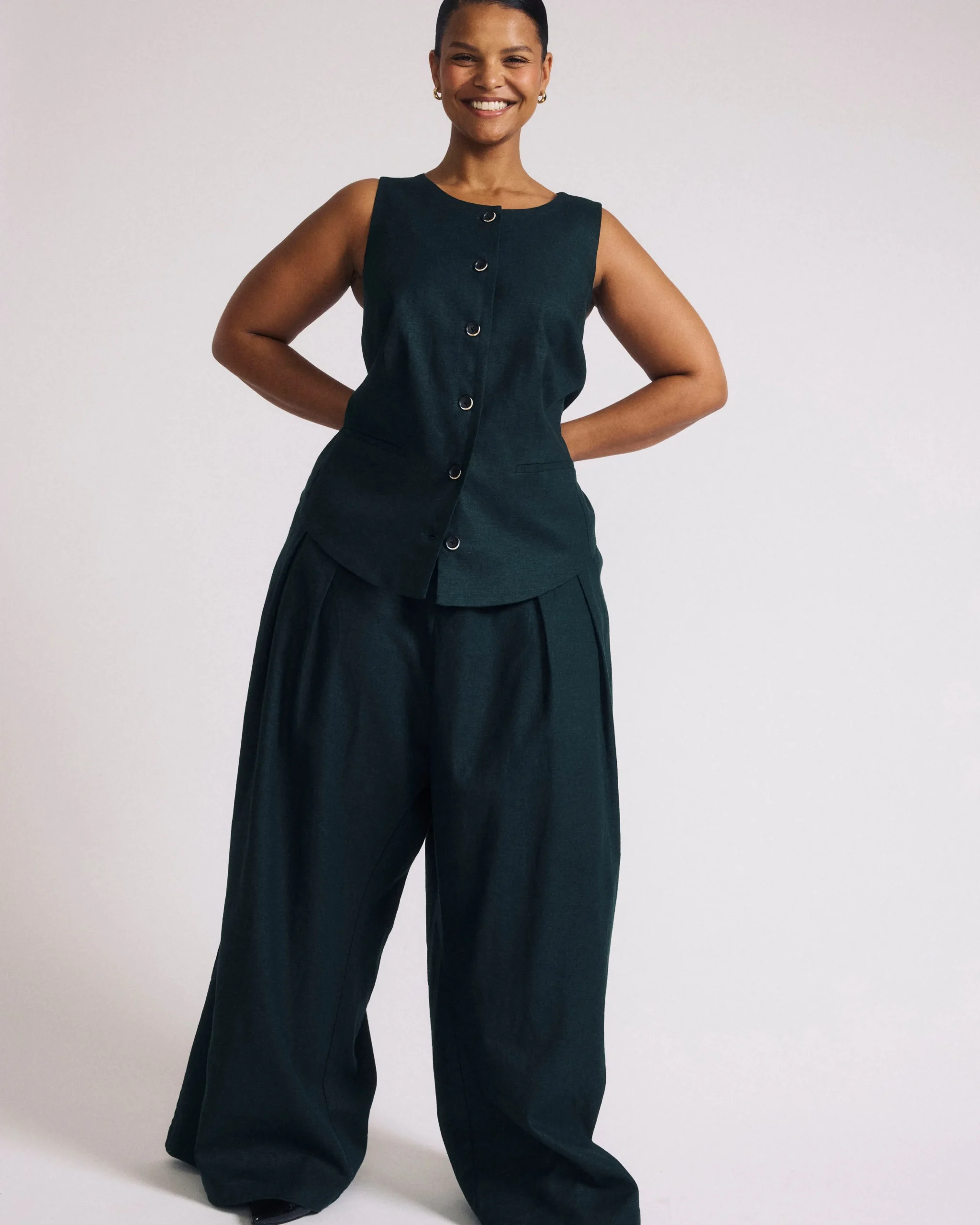 Tamsin Stretch Linen Blend Vest Forest Green