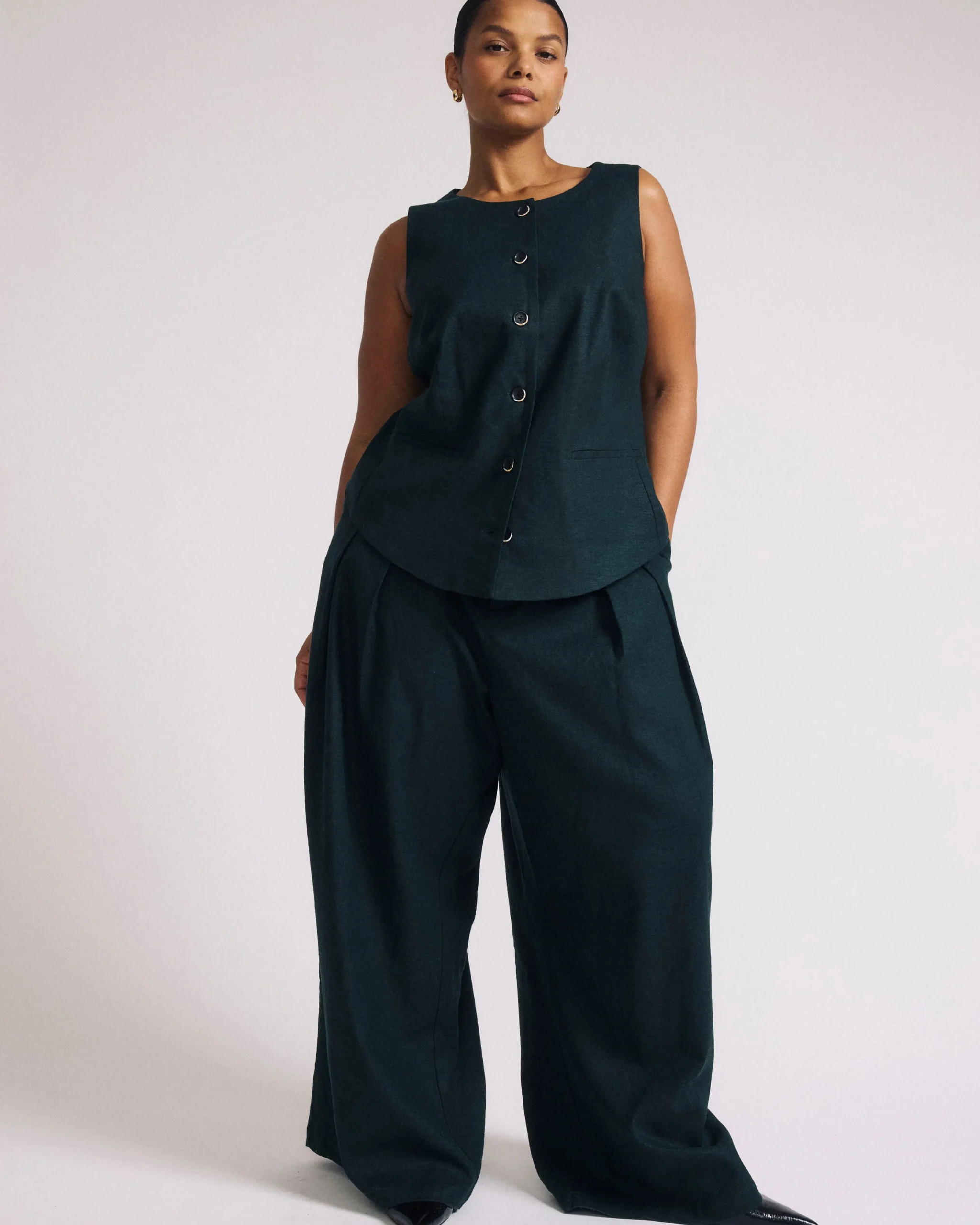 Tamsin Stretch Linen Blend Vest Forest Green