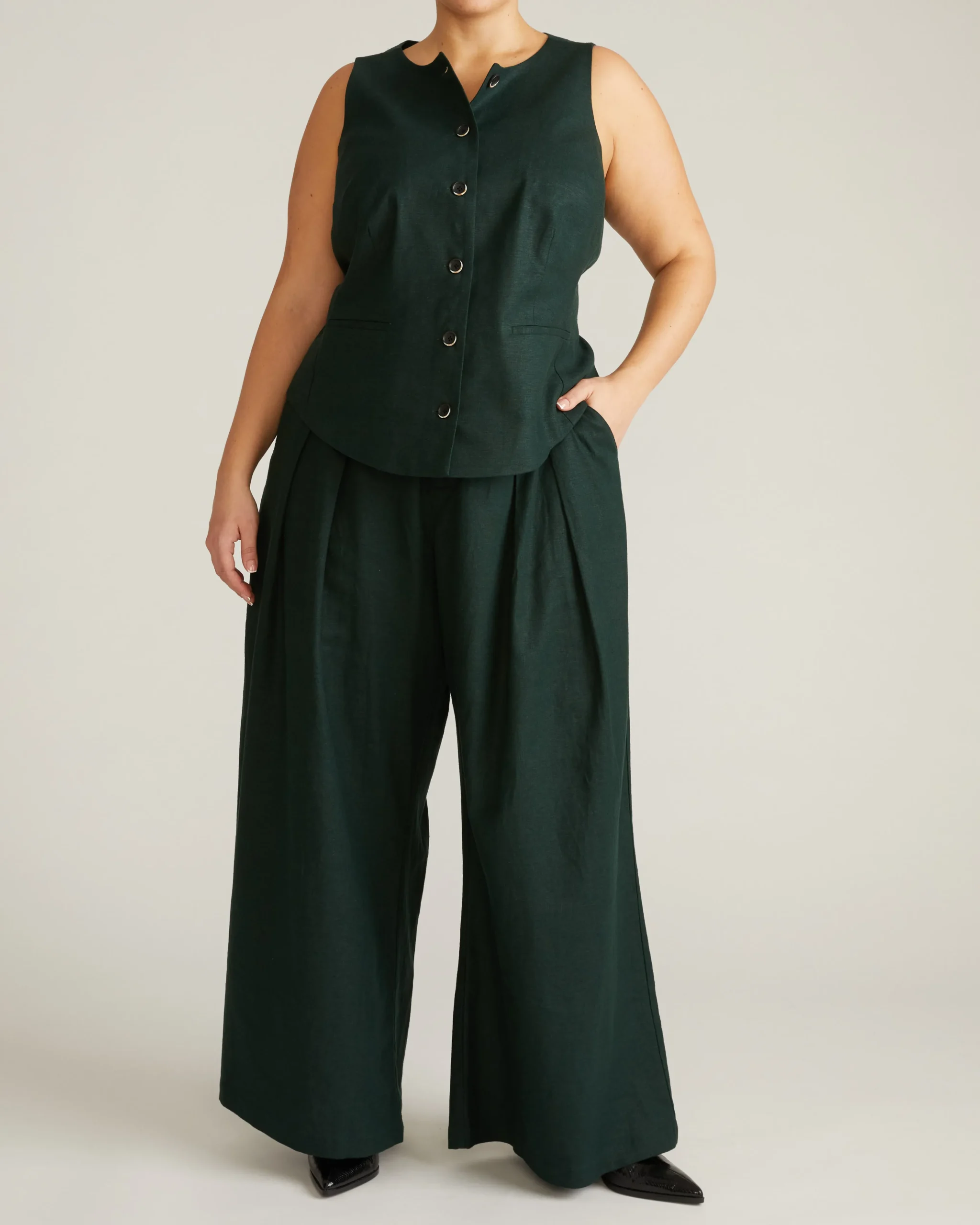 Tamsin Stretch Linen Blend Vest Forest Green