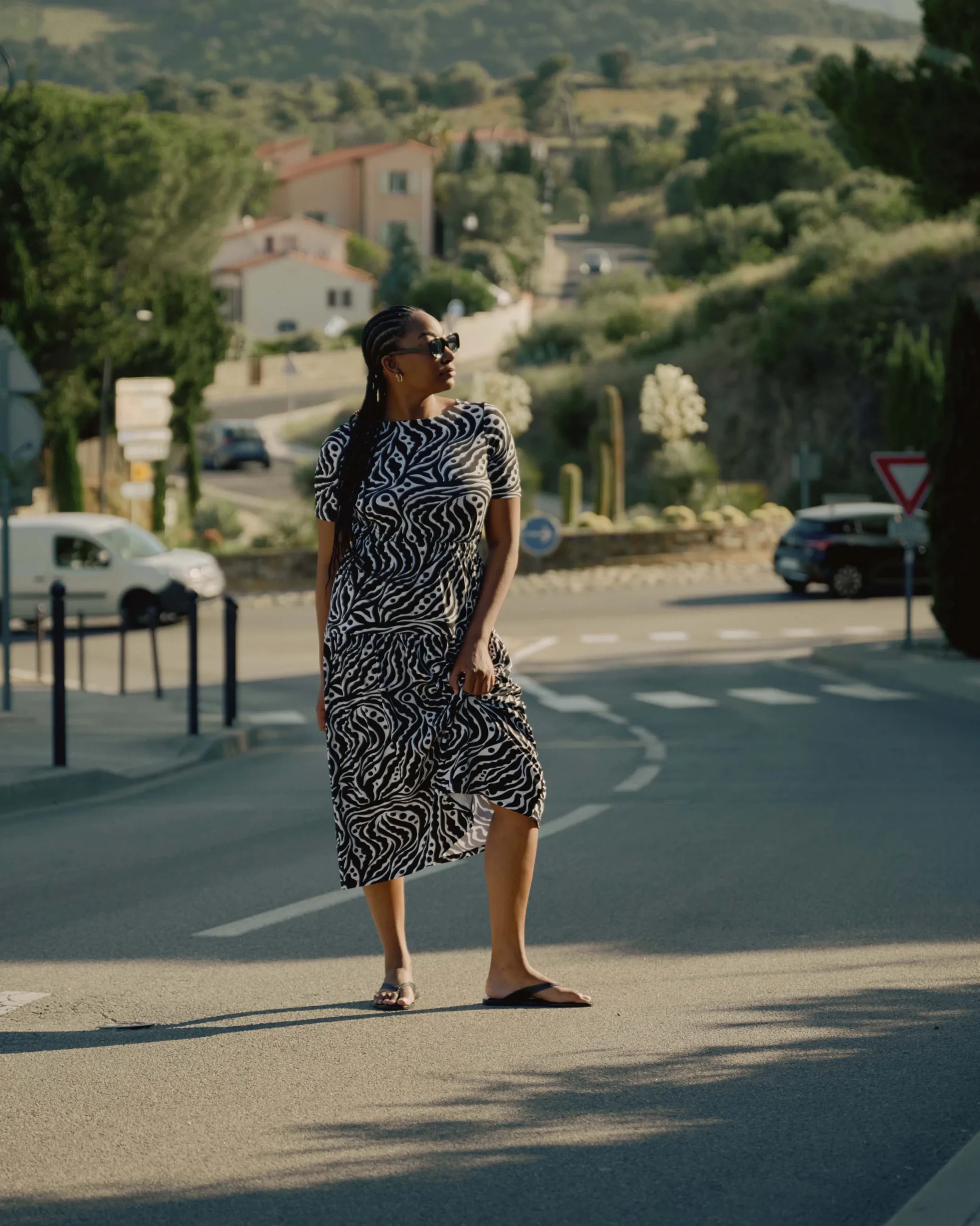 Thea Divine Jersey Midi Dress Black Bosco Print