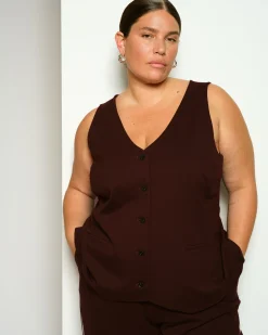 The Tailored Ponte Vest Black Cherry